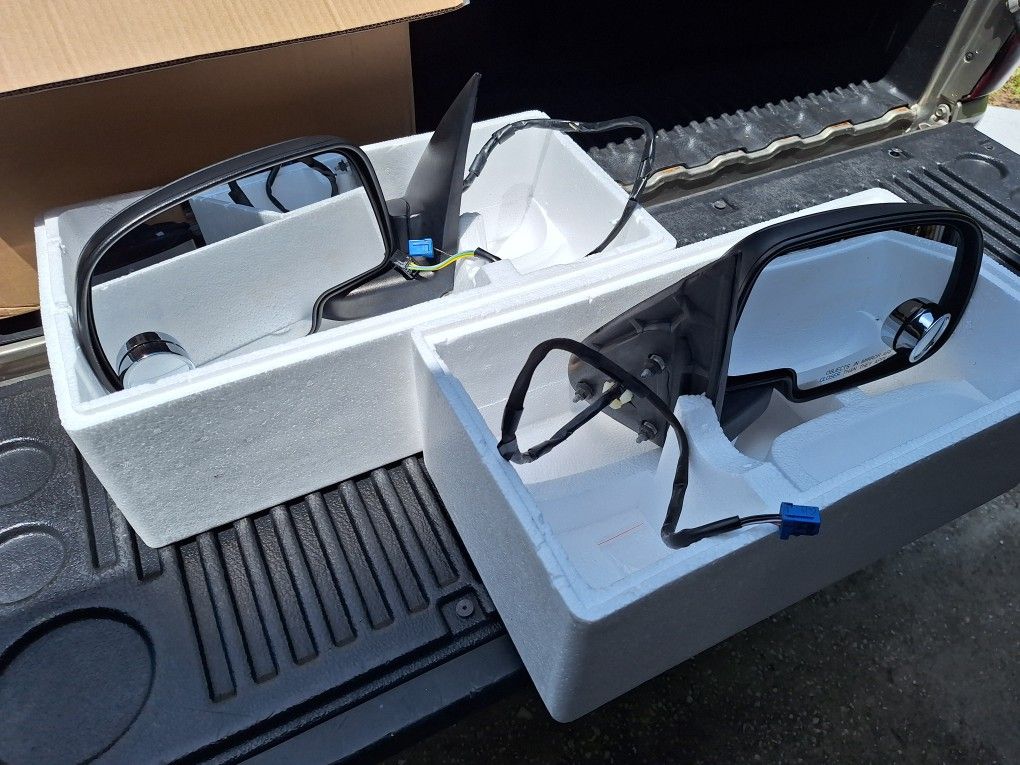Side View Mirrors 2003 GMC Sierra 1500