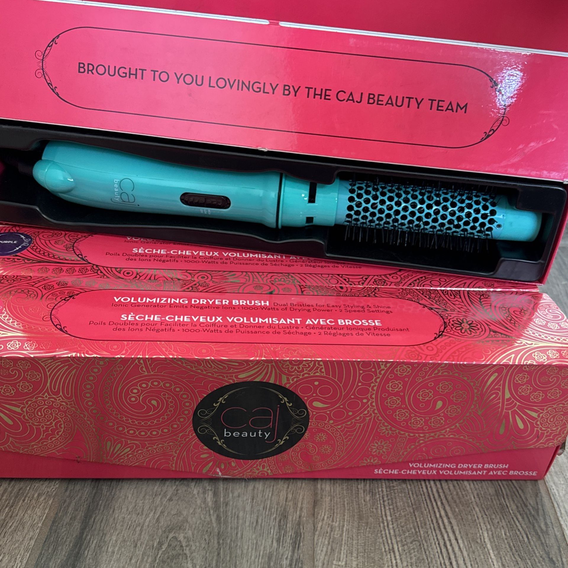 CaJ beauty Colonizing dryer Brush New for Sale in Clovis CA OfferUp
