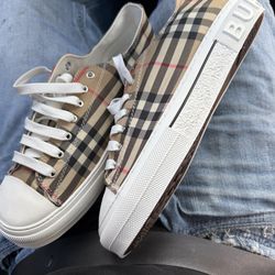 Burberry shoes