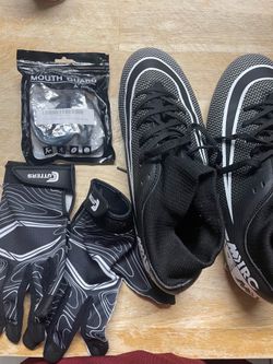 Soccer football shoes with accessories