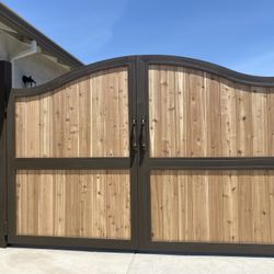 Portones/ Gates