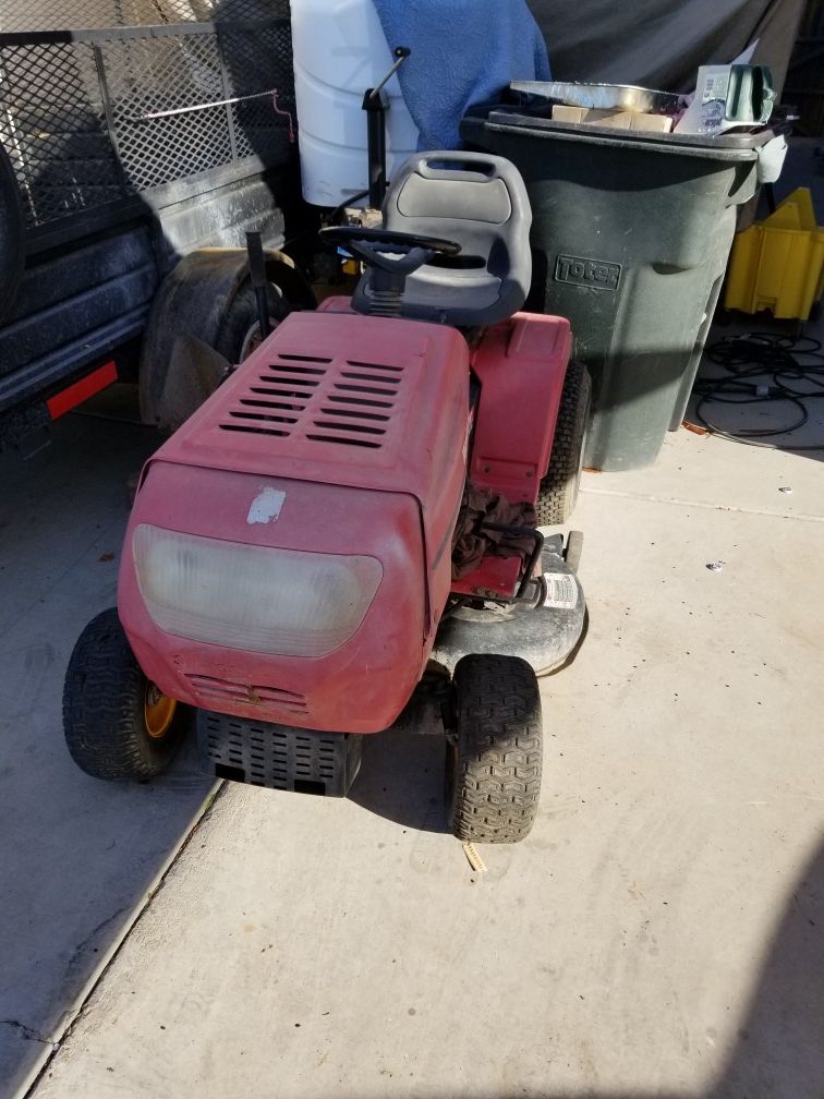 Tractor para cortar pasto