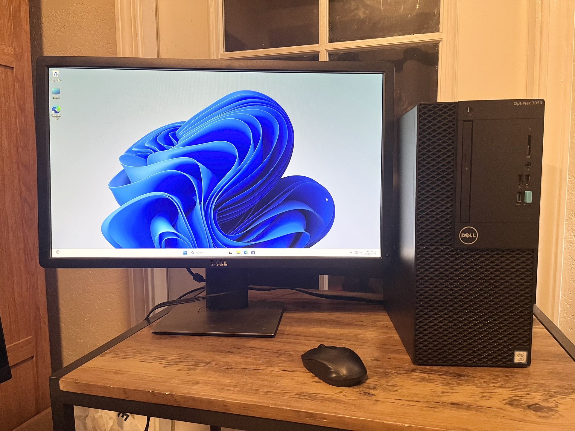 Dell 3050 Windows 11 Wifi PC & 24” Monitor