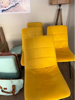 Set of 4 Modern Yellow Dining Chairs