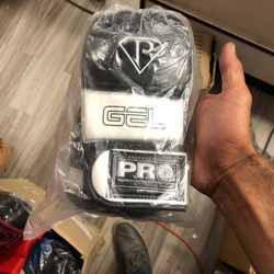 Gel MMA Gloves Boxing Gloves Fingerless UFC Gloves