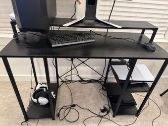 Gaming desk