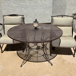 Iron Table With 4 Chairs 
