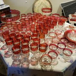 VINTAGE Depression GLASS EQUISITE 