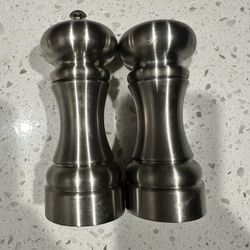 Salt & Pepper Shaker/ Grinder 