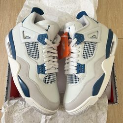 Jordan 4 Retro ‘Military Blue’ Size 8, 9, 12