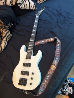 Jackson 4 String Electric Bass Guitar + Guns N’ Roses Strap