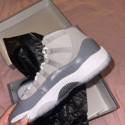 BRAND NEW CONDITION 11s Cool Grey