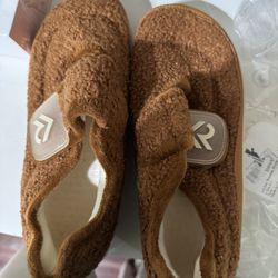 Women’s Cozy Shoe