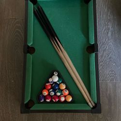 Mini Pool Table