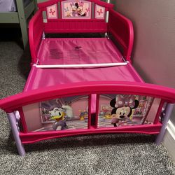 Minnie Mouse Toddler Bed 