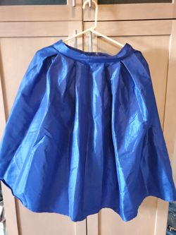 Falda En Buen Estado... Color Azul Rey, Talla Small.