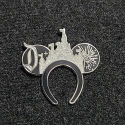 RARE SUPER CHASER Sleeping Beauty Castle Headband Pin 2025 Hidden Mickey