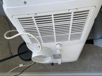 How to connect the drain hose to Black & Decker 8000 BTU Air Conditioner 