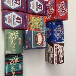 10 Baseball card sets includes Ken Griffey jr Rookie cards