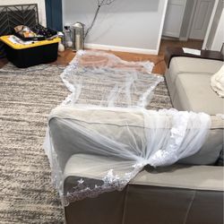 Beautiful 16.5 Ft White Wedding Veil 