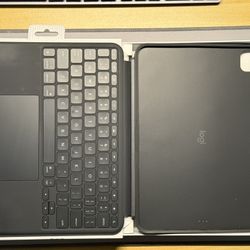 Logitech Combo Touch Keyboard For M4 iPad Pro 11”