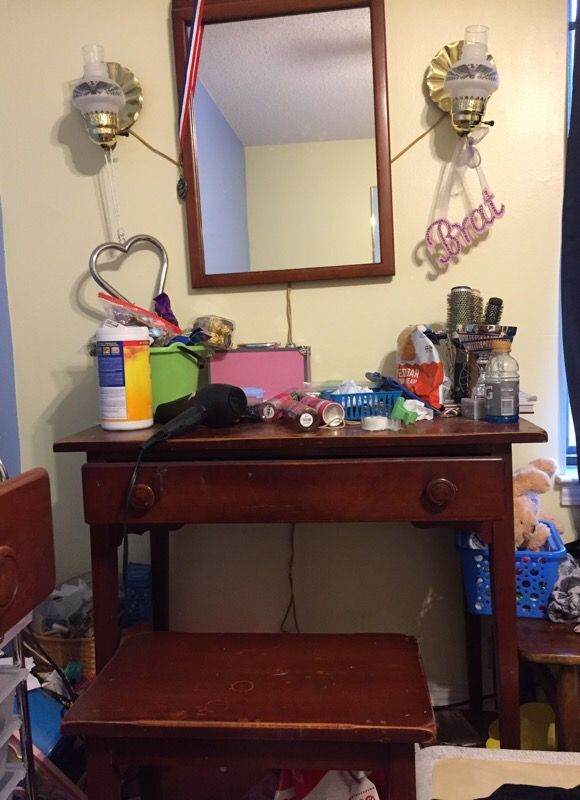 Antique Vanity Desk W Mirror For In Pensacola Fl Offerup