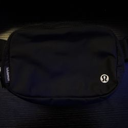 Lululemon Fanny Pack-Black