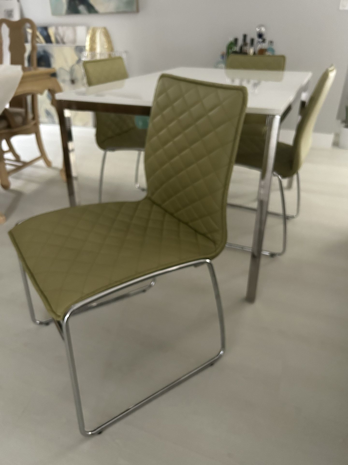 4 DINIG CHAIR City furniture