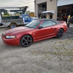 2004 Ford Mustang