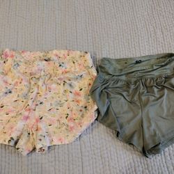 Women's shorts. Bundle of 2. Size M.