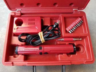 Milwaukee Cordless Screwdriver 