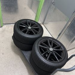 VW GTI Wheels Pretoria 18 inch with New Tires
