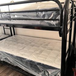 Bonita Litera Twin Size Nueva En Su Caja Incluye Colchones 