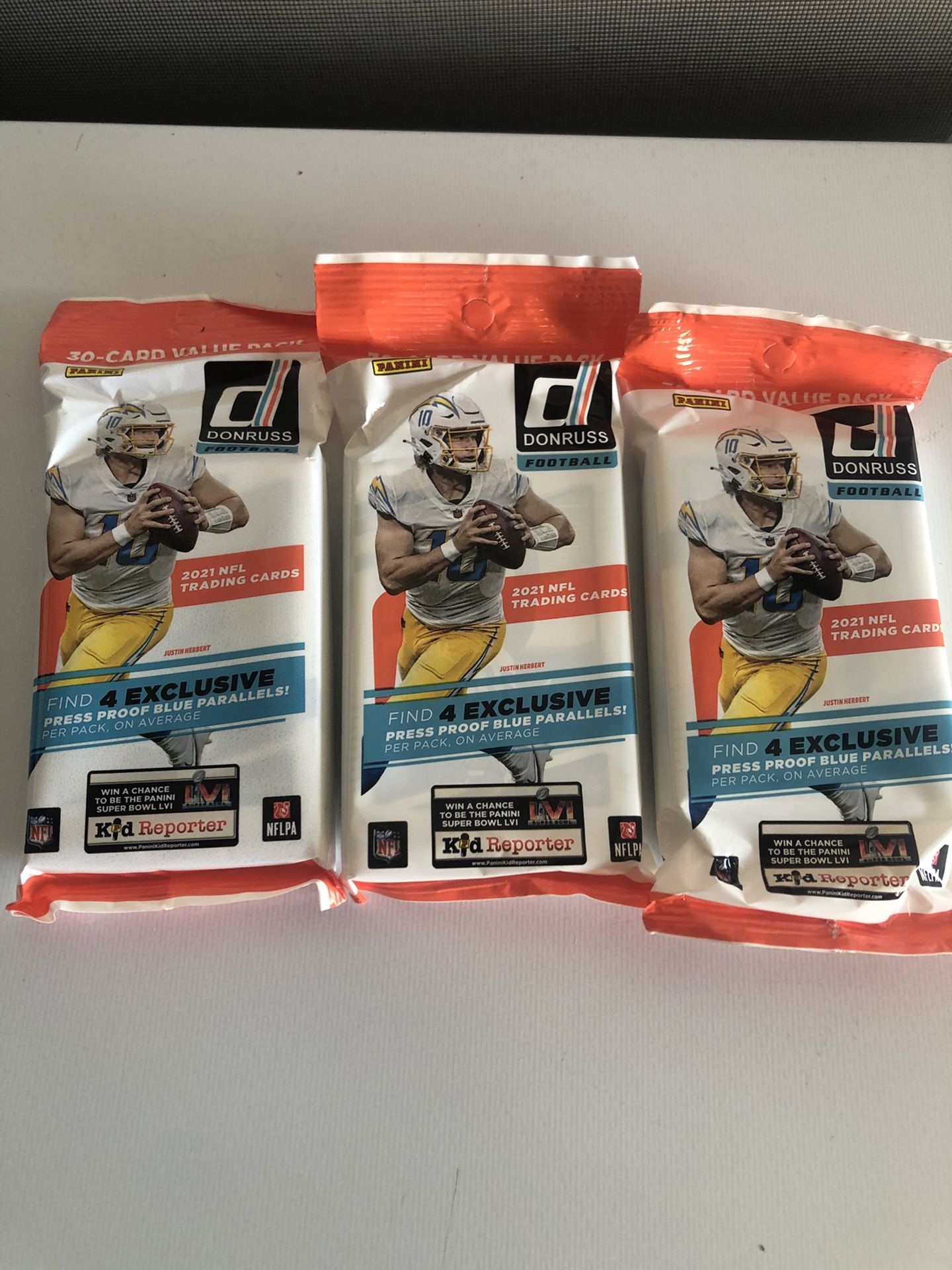 2021 DONRUSS FOOTBALL 30 CARDS PER PACK CELLO LOT X 3
