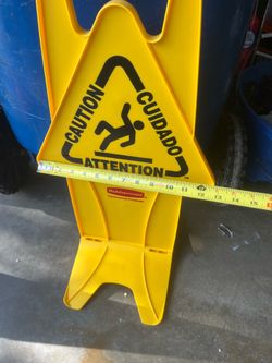 Rubbermaid Commercial Wet Floor