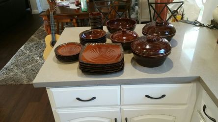 Entire set is service for 6