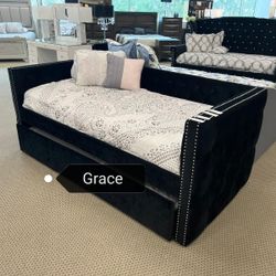 TRINA BLACK DAYBED ❤️✨ we have delivery 🚛👍🏼 today only $49 down payment Price: $499