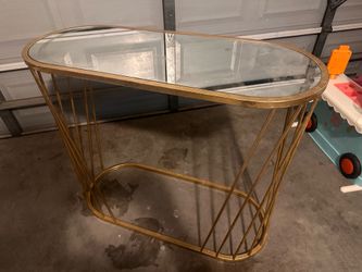 Selling my beautiful metal and mirror end table