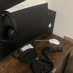 Xbox Series X Disk Edition, Xbox Pro Controller, Xbox Headset, SCEPTRE Monitor