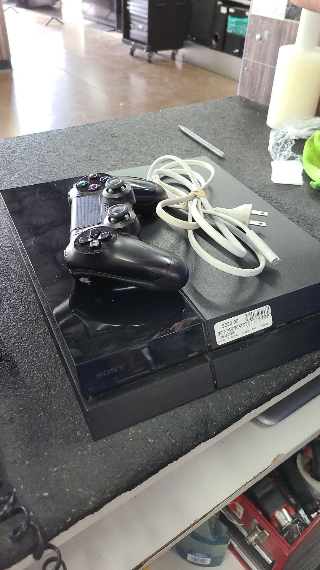 Ps4 with remote