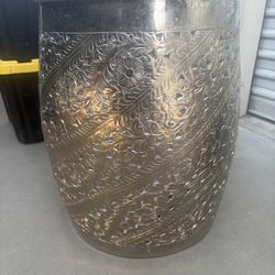 2 ornamental pierced-metal planter/cachepot