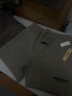 essential shorts