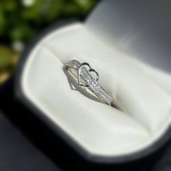 Jewelry 10k solid white gold diamonds 0.15CTW ring sz 7.00