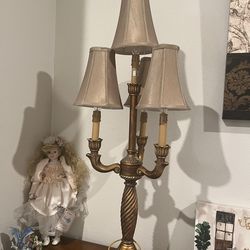 Vintage buffet table lamp, an ornate gold finish frame with 4 candlestick arms