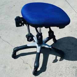  Office Chair 🪑 Customized To Be A Mobile & Cushioned Stool W Replacement Rubber “ROLLERBLADE” CASTERS For Hardwood Floors &Carpet! Hydraulics Great!