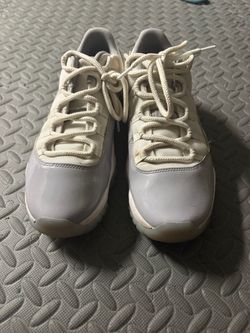 Air Jordan 11 Low white cement size 9.5