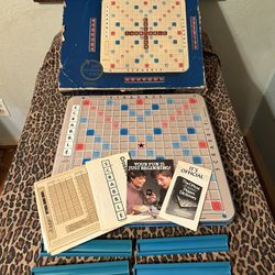 Vintage 70s 1977 Scrabble Deluxe Edition Rotating Turntable Plastic Board Game Selchow & Righter - No Tiles