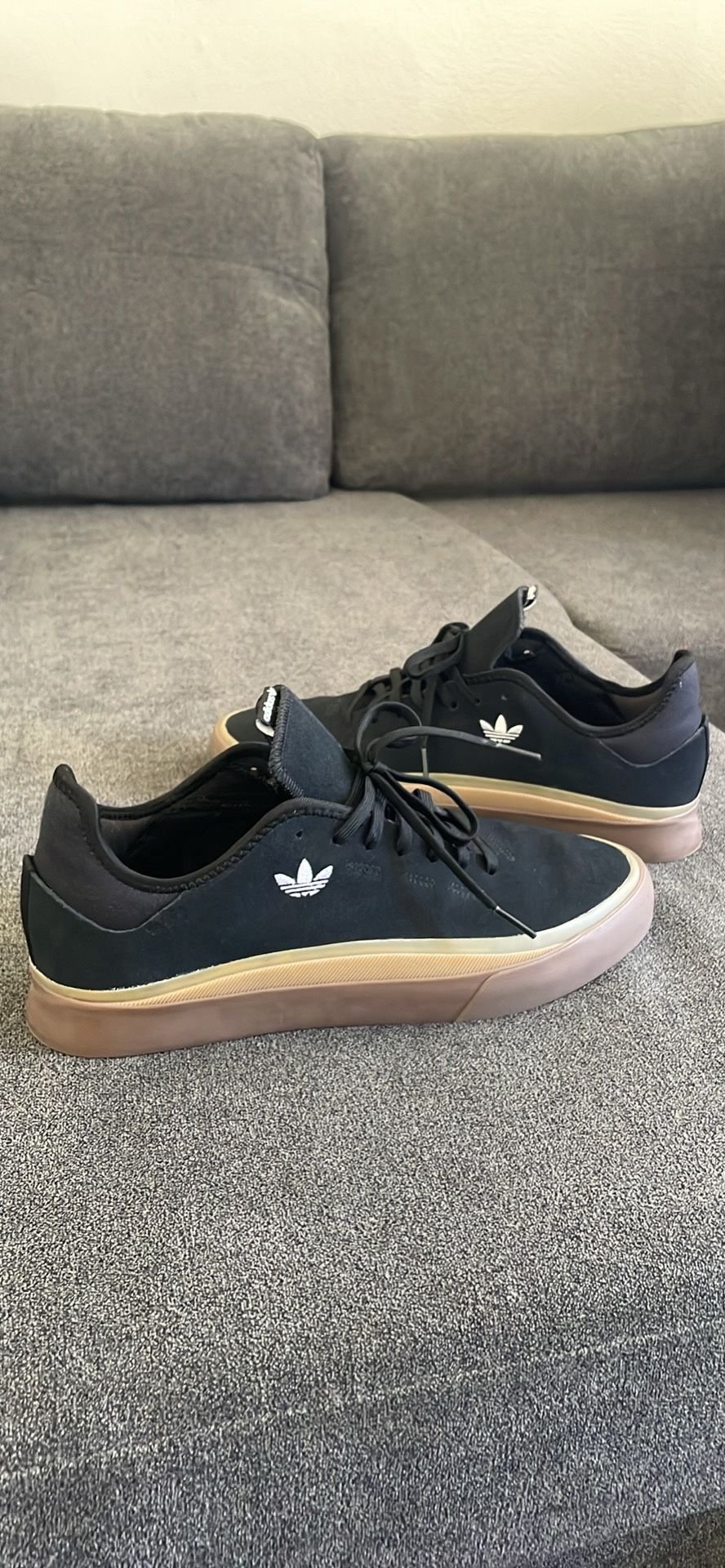 Adidas Sabolo Men’s Skateboarding Shoe Size 9.5