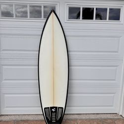 Excellent Surfboard For Sale!! 