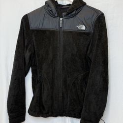 NorthFace, Columbia And Hunter Ladies Zip Up